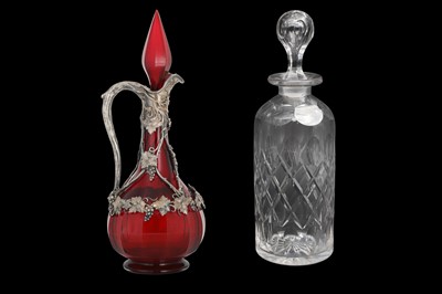 Lot 522 - AN ATTRACTIVE RUBY GLASS WINE DECANTER AND...