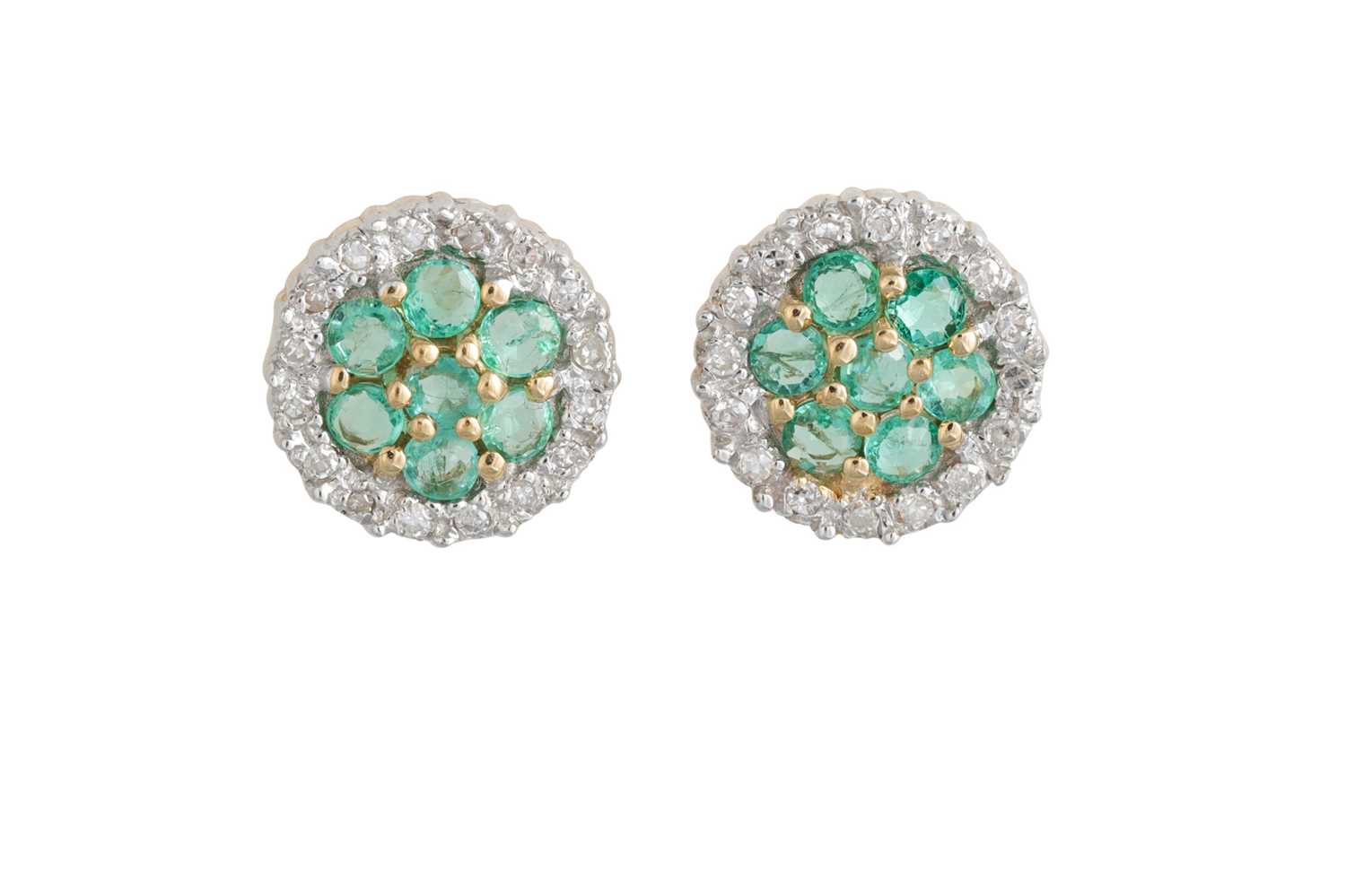 Lot 30 - A PAIR OF DIAMOND AND EMERALD CLUSTER EARRINGS,...