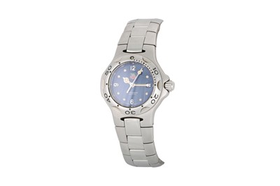 Lot 421 - A LADY'S STAINLESS STEEL TAG HEUER WRIST WATCH,...