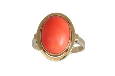 Lot 276 - A CORAL CABOCHON RING, set in a 14ct yellow...
