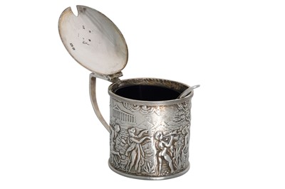 Lot 468 - AN EDWARDIAN SILVER CHASED MUSTARD POT, with...