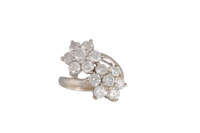 Lot 127 - A DIAMOND DOUBLE CLUSTER RING, the brilliant...