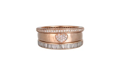 Lot 10 - A DIAMOND SET RING, mounted in 9ct gold,...