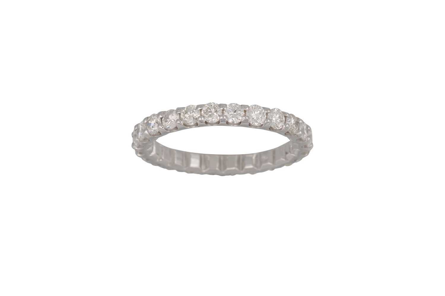 Lot 146 - A FULL BANDED DIAMOND ETERNITY RING, the...