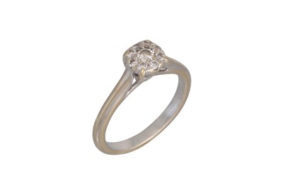 Lot 262 - A DIAMOND CLUSTER RING, mounted in 18ct white...