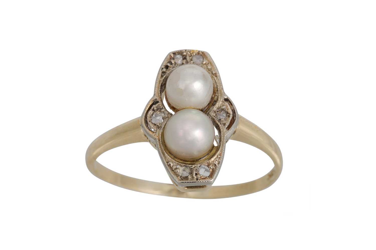 Lot 161 - A VINTAGE PEARL AND DIAMOND RING, shaped...