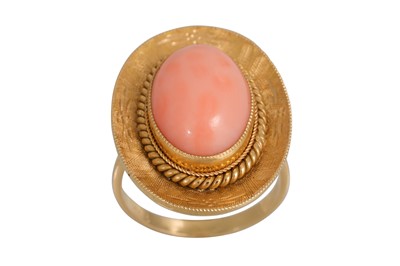 Lot 322 - A VINTAGE CORAL RING, the cabochon stone to a...