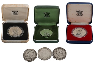 Lot 553 - A COLLECTION OF THREE SILVER PROOF CASED...