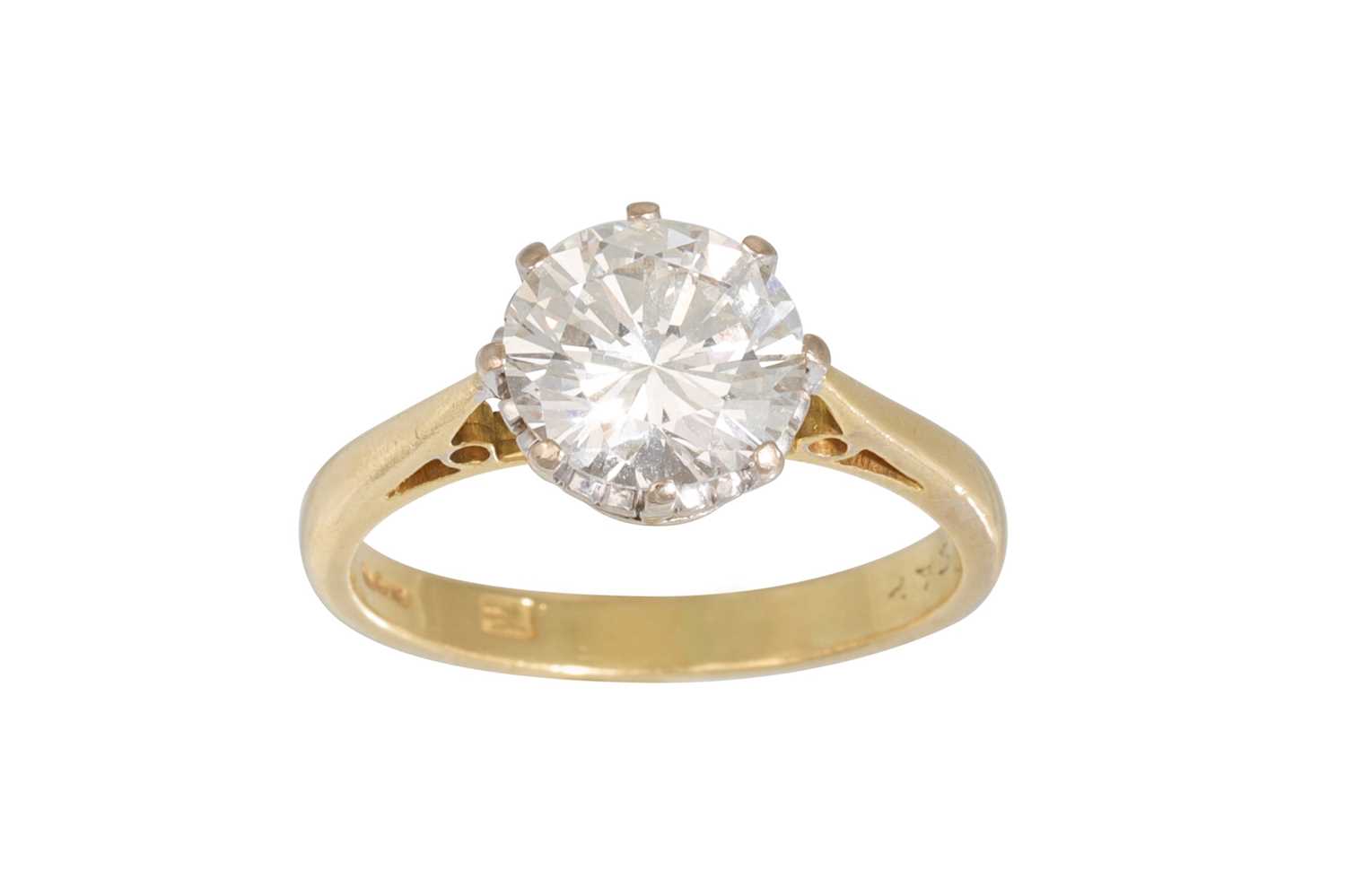 Lot 449 - A DIAMOND SOLITAIRE RING, the brilliant cut...