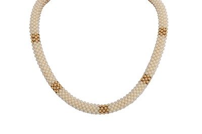 Lot 411 - A SEED PEARL NECKLACE, to a 9ct gold clasp
