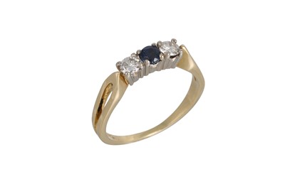 Lot 327 - A THREE STONE SAPPHIRE AND DIAMOND RING, the...