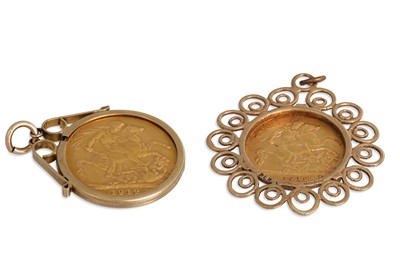Lot 339 - A GEORGE V GOLD FULL SOVEREIGN, together with...