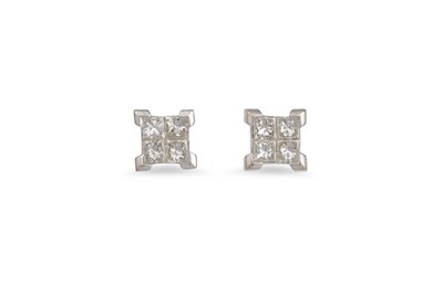 Lot 62 - A PAIR OF DIAMOND CLUSTER EARRINGS, set with...