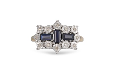 Lot 87 - A DIAMOND AND SAPPHIRE CLUSTER RING, the three...