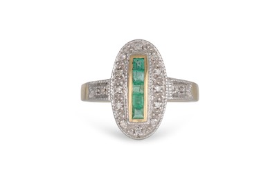 Lot 88 - A DIAMOND AND EMERALD CLUSTER RING, mounted in...