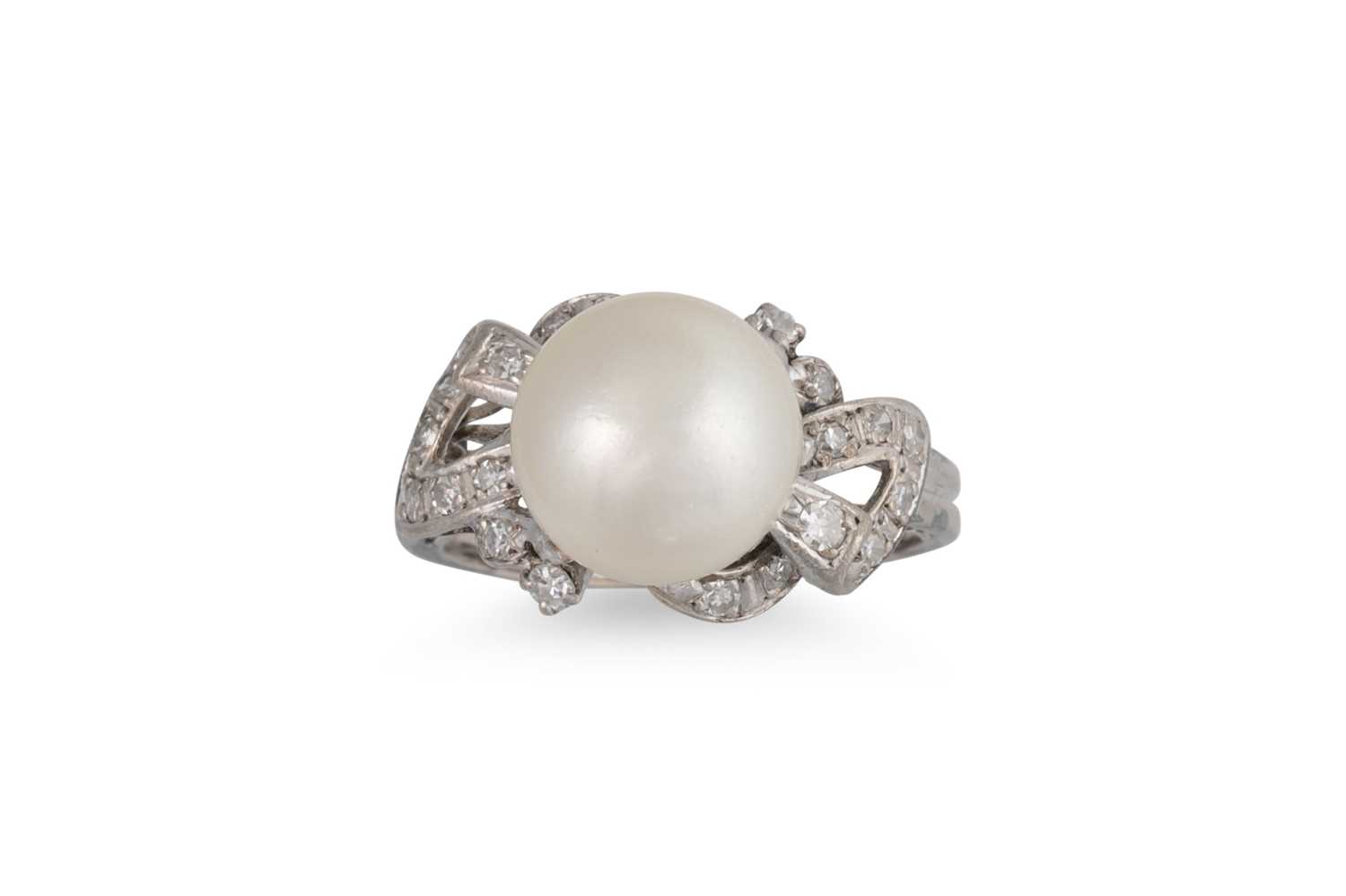 Lot 95 - A DIAMOND AND PEARL RING, the central pearl to...