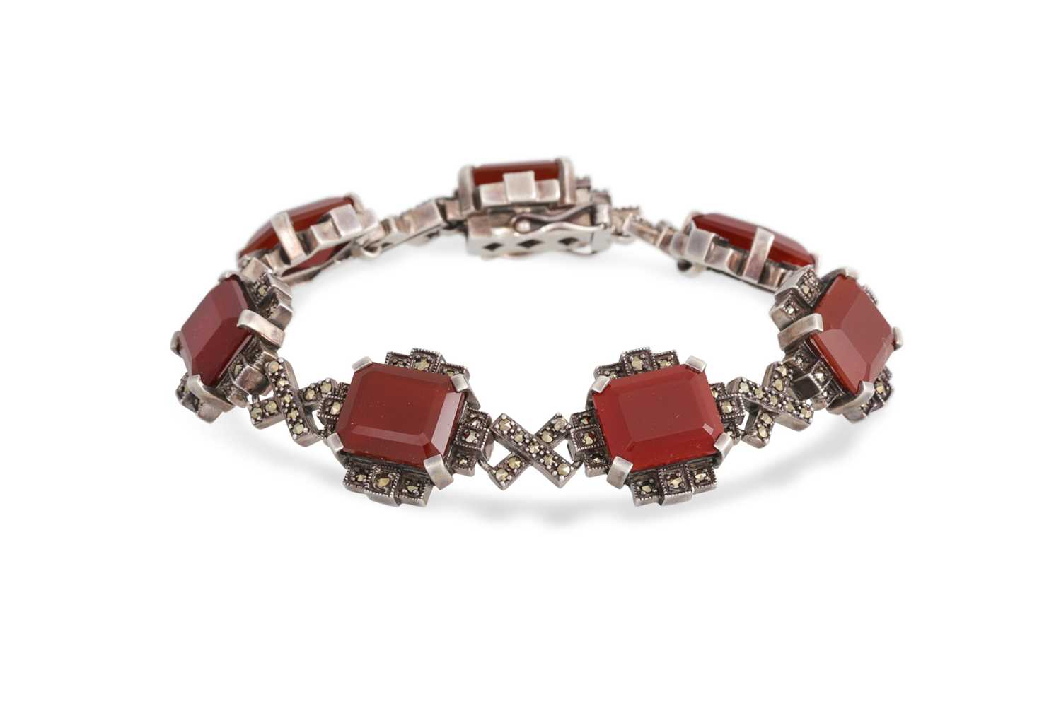 Lot 100 - A CARNELAIN AND MARCASITE BRACELET, set in silver