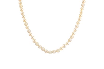 Lot 6 - A CULTURED PEARL NECKLACE, with a 9ct gold...