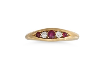 Lot 297 - A DIAMOND AND RUBY RING, mounted in 18ct gold,...