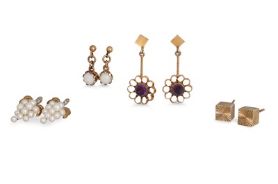 Lot 298 - FOUR PAIRS OF VINTAGE EARRINGS, gold and stone...