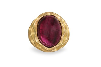 Lot 320 - A PINK TOURMALINE RING, the large oval...