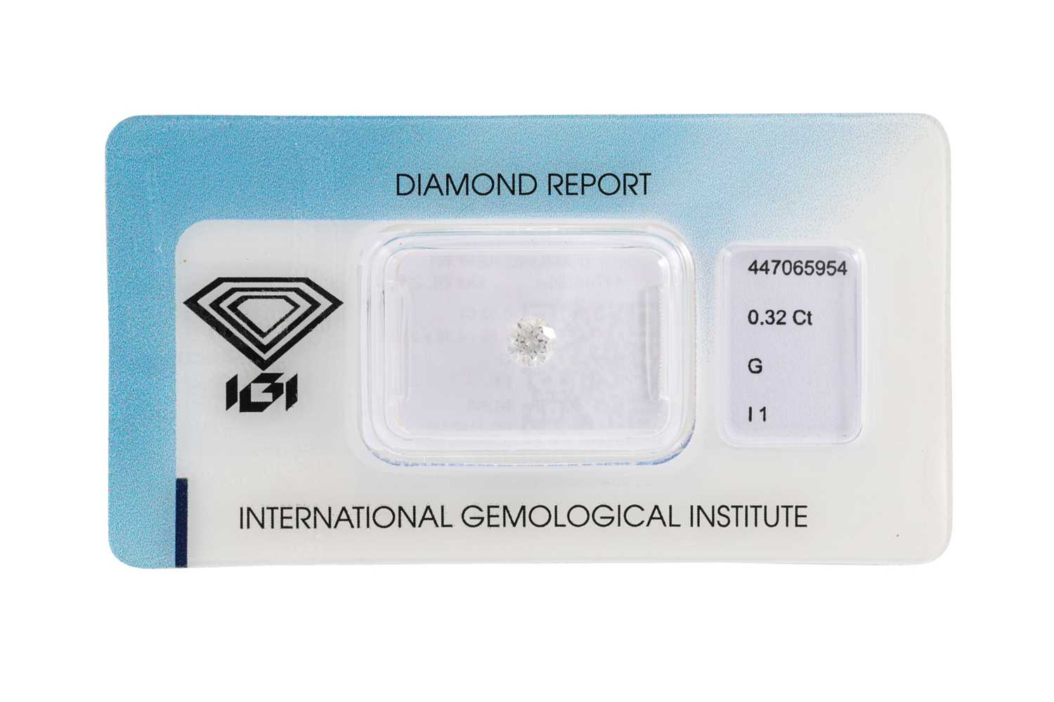 Lot 50 - AN UNMOUNTED DIAMOND, together with an IGI...