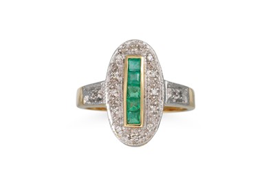 Lot 82 - A DIAMOND AND EMERALD CLUSTER RING, mounted in...