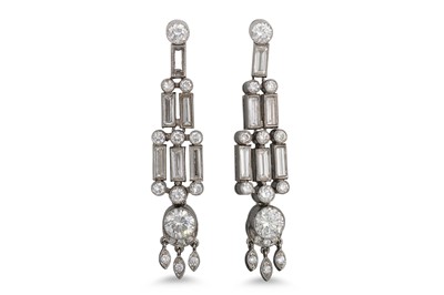 Lot 250 - A PAIR OF DIAMOND DROP EARRINGS, set with...