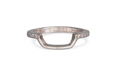Lot 442 - A DIAMOND SET SHAPED BAND, mounted in 18ct...