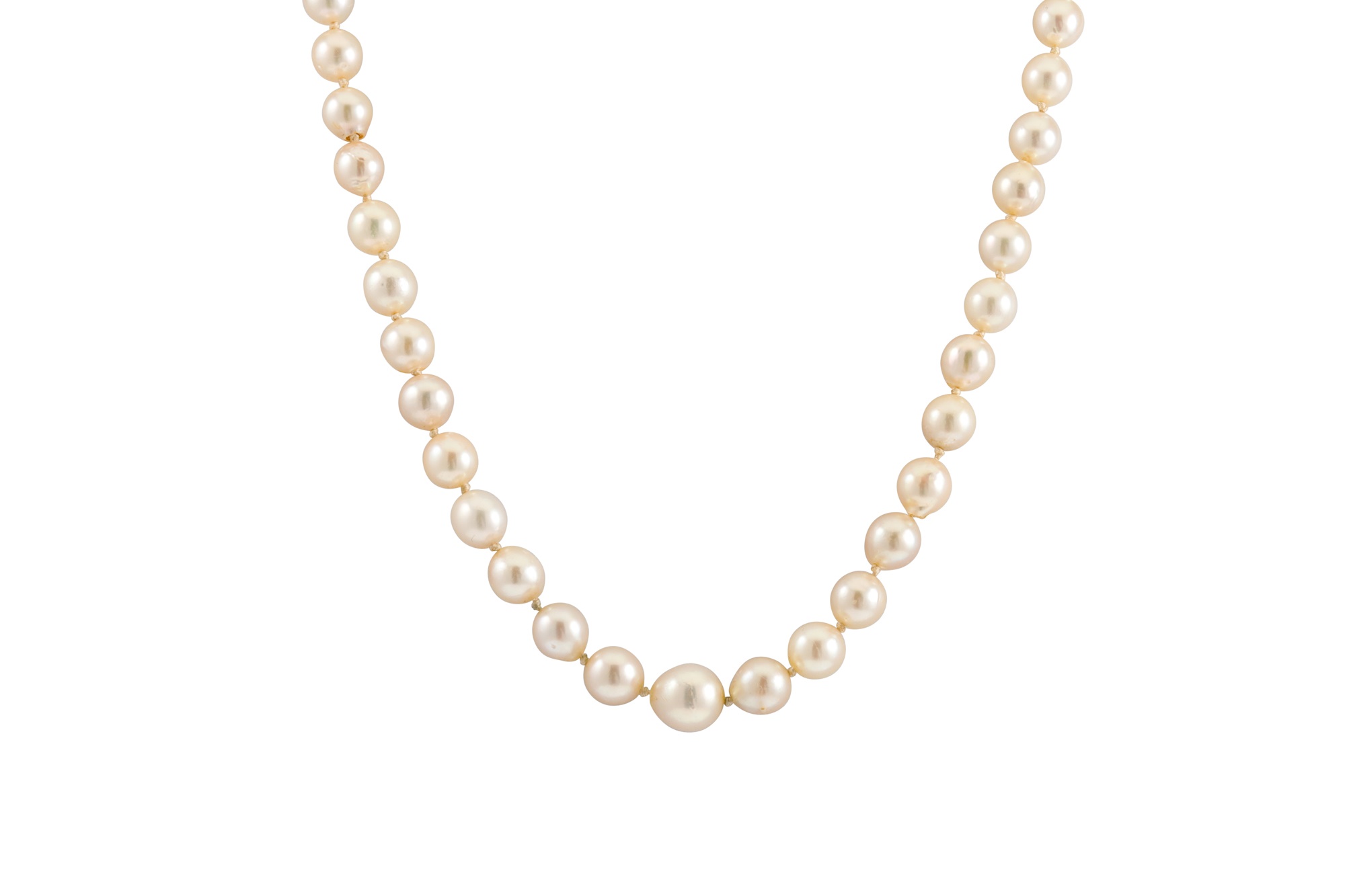 Lot 151 - A CIRO CULTURED PEARL NECKLACE, with gold