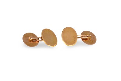 Lot 99 - A PAIR OF GOLD CUFFLINKS, oval plaques with...