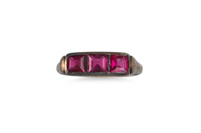 Lot 361 - AN ANTIQUE RUBY RING, set with three French...