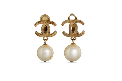 Lot 1 - A PAIR OF CHANEL 'DOUBLE' EARRINGS, suspending...
