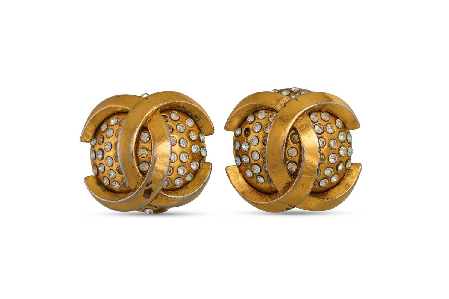 Lot 6 - A PAIR OF 1980s CHANEL 'DOUBLE C' EARRINGS