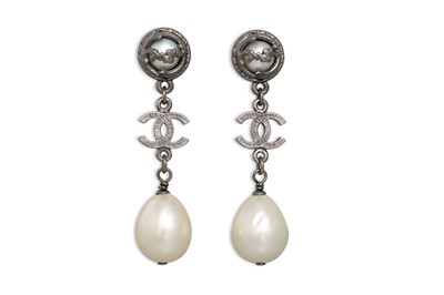 Lot 10 - A PAIR OF CHANEL EARRINGS, suspending faux...