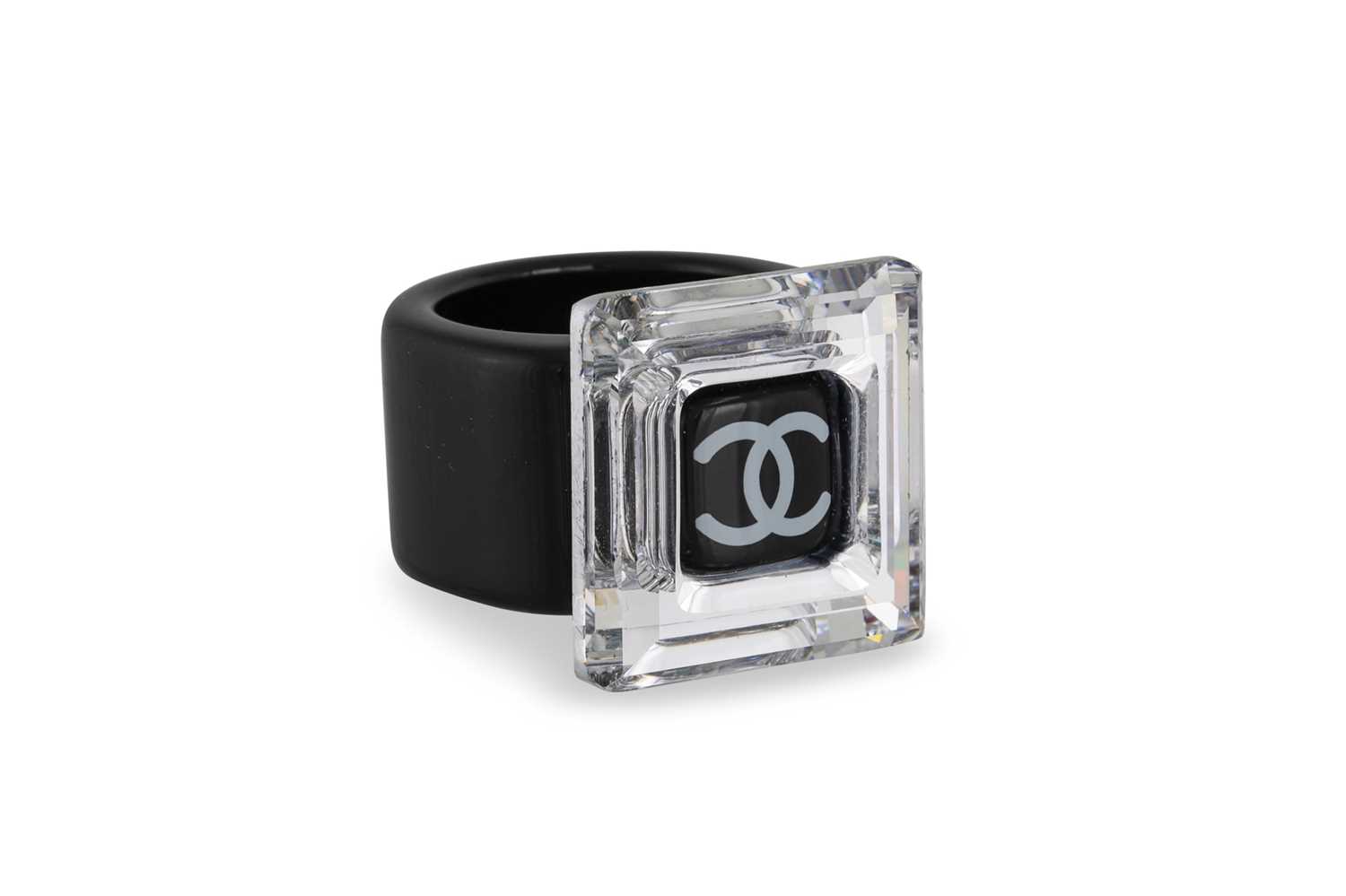 Lot 24 - A CHANEL RESIN RING, 2010, boxed