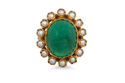 Lot 436 - AN EMERALD AND PEARL DRESS RING, the cabochon...