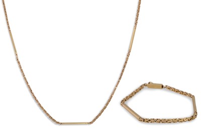Lot 290 - A 9CT GOLD NECKLACE, together with matching...
