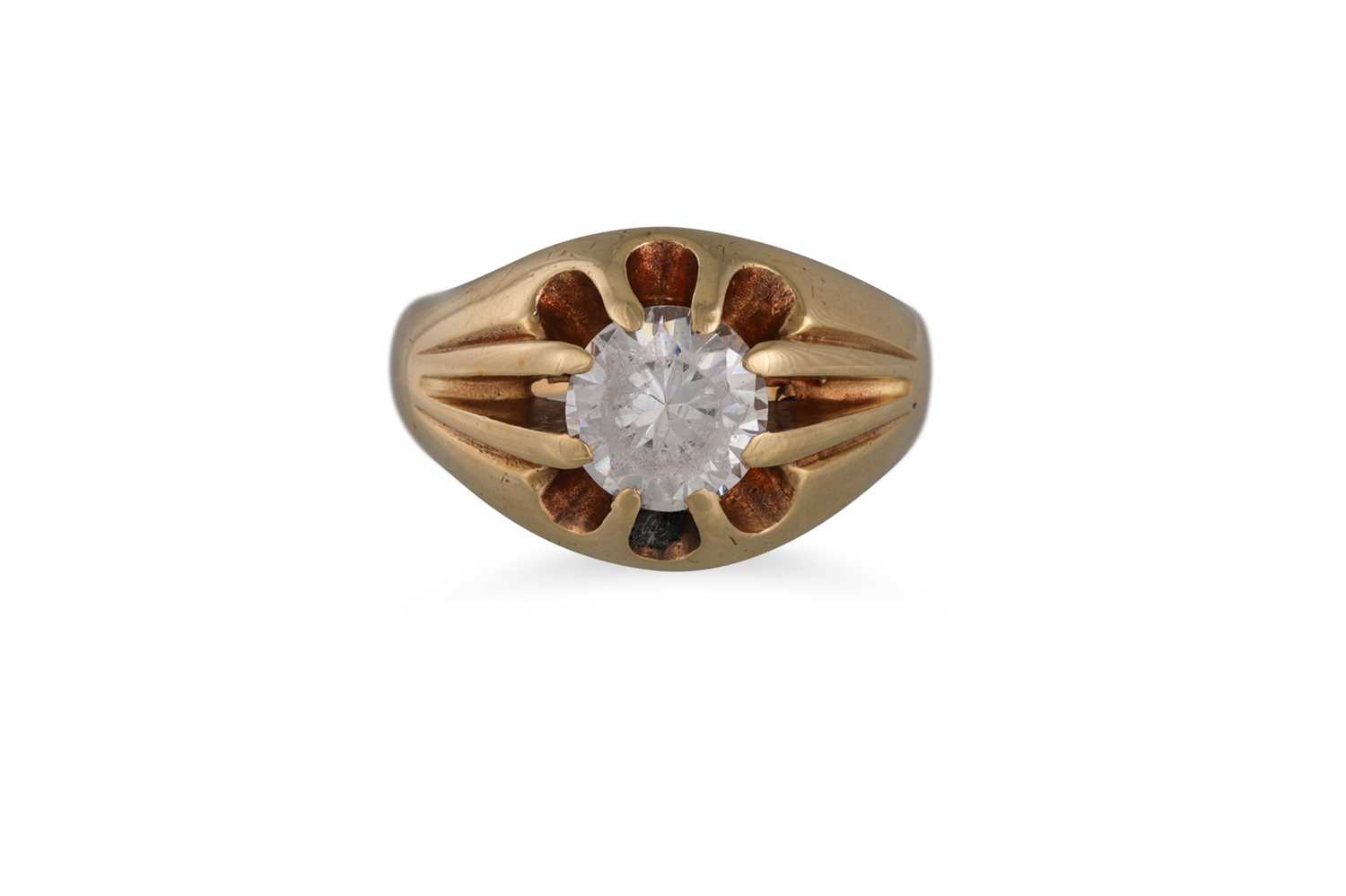 Lot 123 - A 9CT GOLD GENT'S STONE SET RING, size R, 8 g.