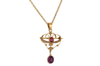 Lot 197 - A 9CT GOLD AMETHYST AND SEED PEARL PENDANT/...