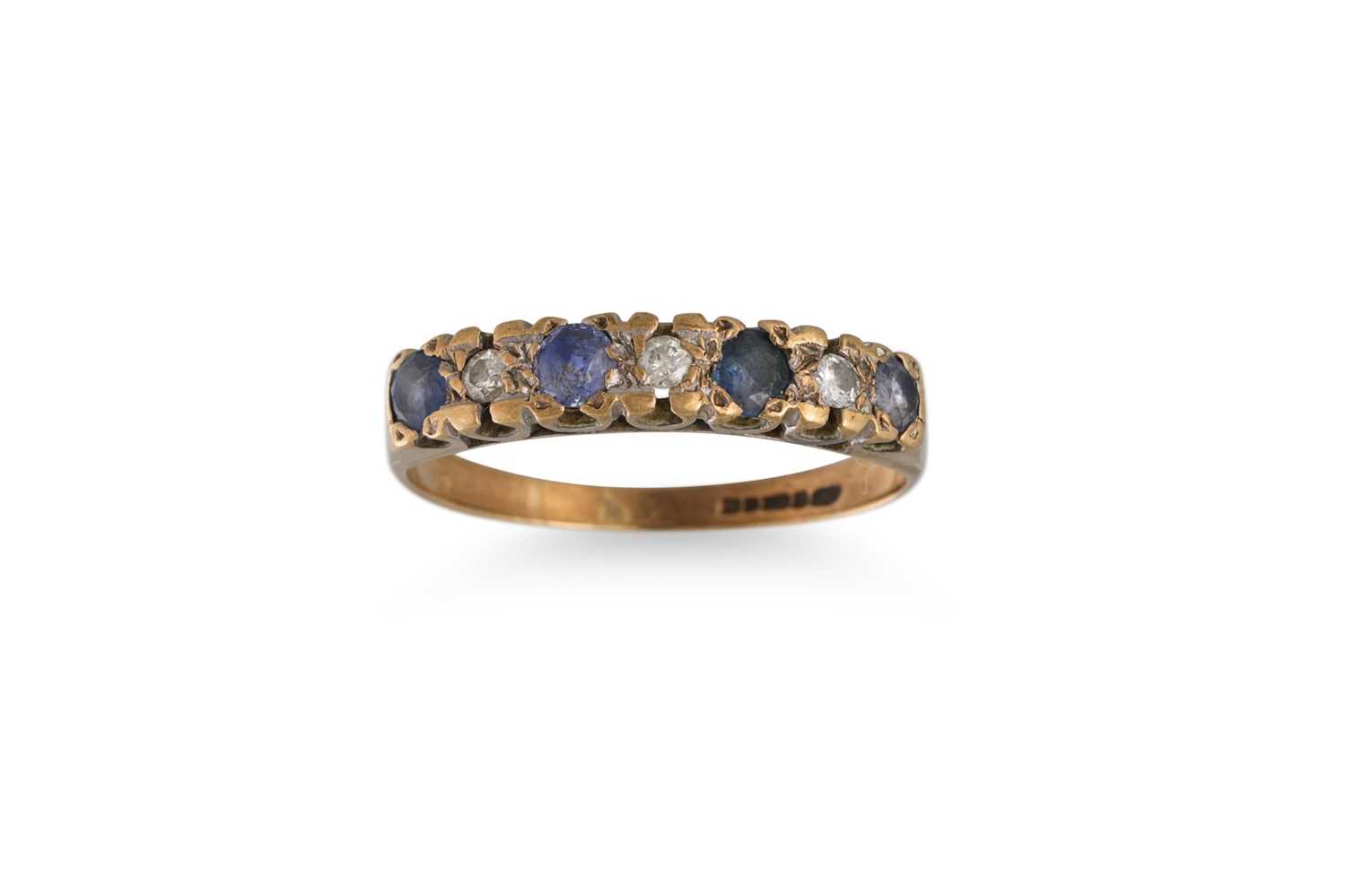 Lot 96 - A SAPPHIRE AND DIAMOND SET RING, mounted in...