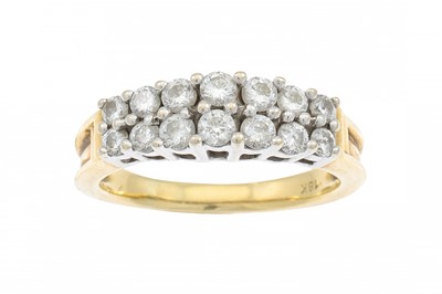 Lot 27 - A TWO ROWED DIAMOND RING, the brilliant cut...