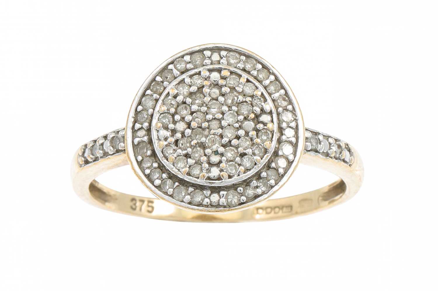Lot 28 - A DIAMOND CLUSTER RING, of circular form, pavé...