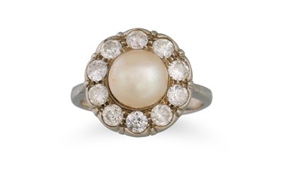 Lot 303 - A VINTAGE PEARL AND DIAMOND CLUSTER RING,...