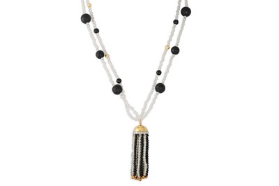 Lot 355 - A BEADED NECKLACE, set with black agate, onyx,...