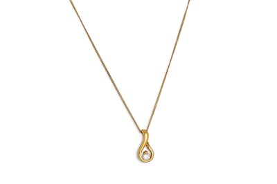 Lot 199 - A DIAMOND SET PENDANT, mounted in 9ct gold