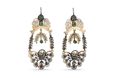 Lot 408 - A PAIR OF VINTAGE GOLD AND ENAMEL EARRINGS,...