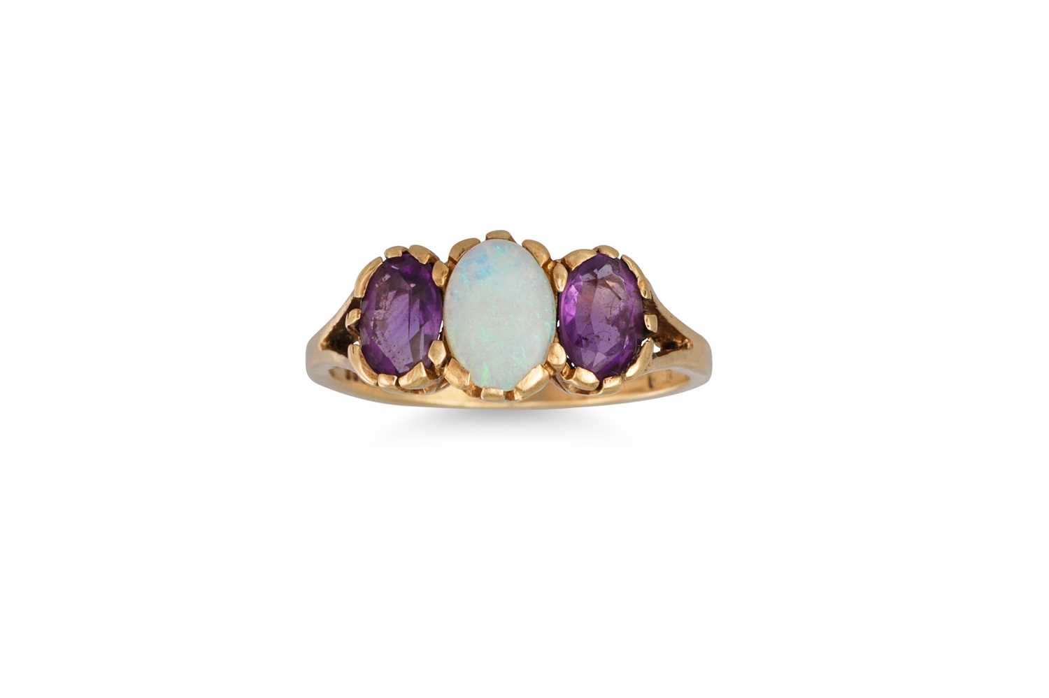 Lot 57 - A VINTAGE THREE STONE OPAL AND AMETHYST RING,...