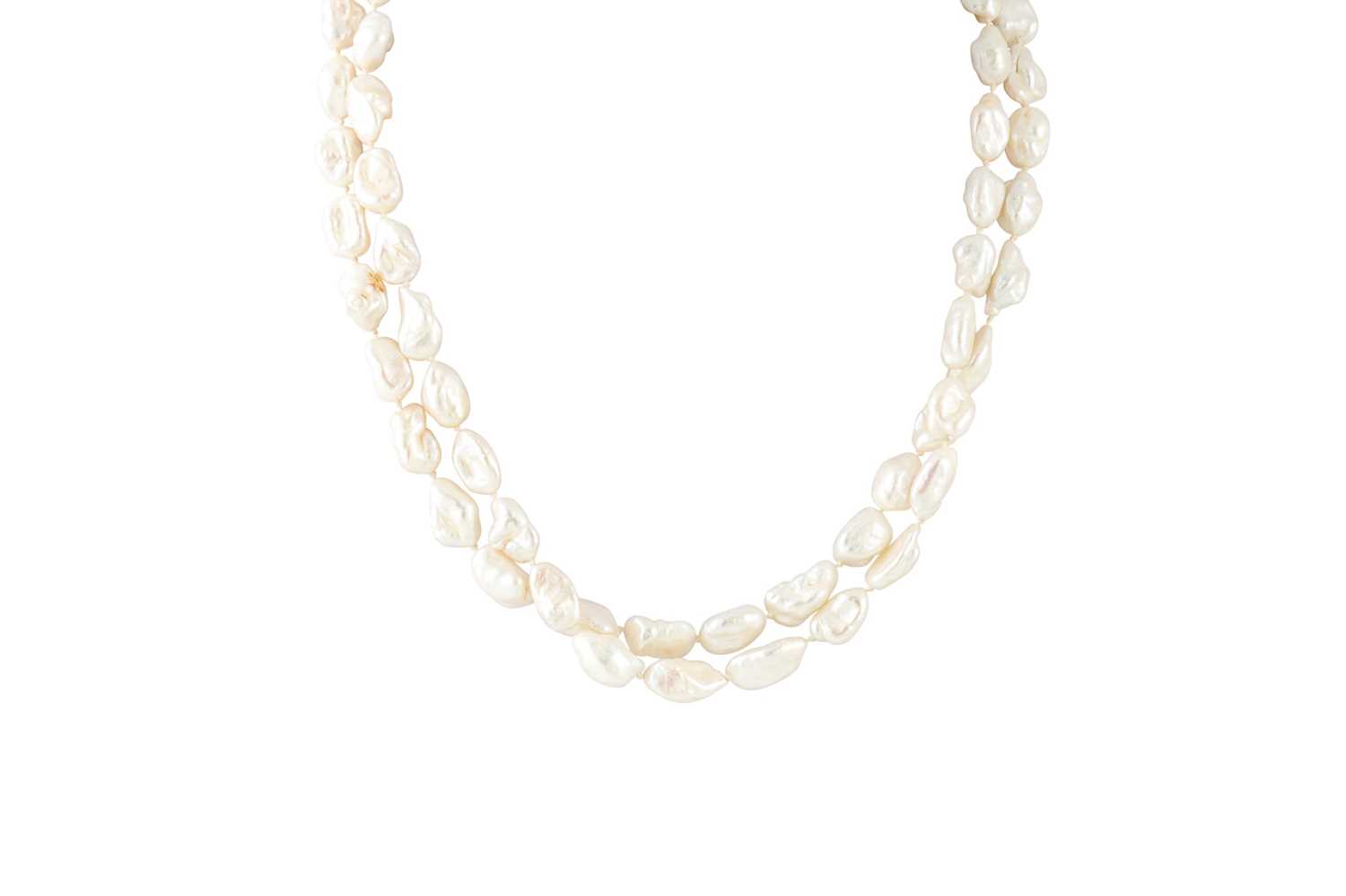 Lot 53 - A DOUBLE ROWED PEARL NECKLACE, to an 18ct...