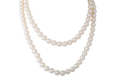 Lot 16 - A STRING OF CULTURED PEARLS, boxed
